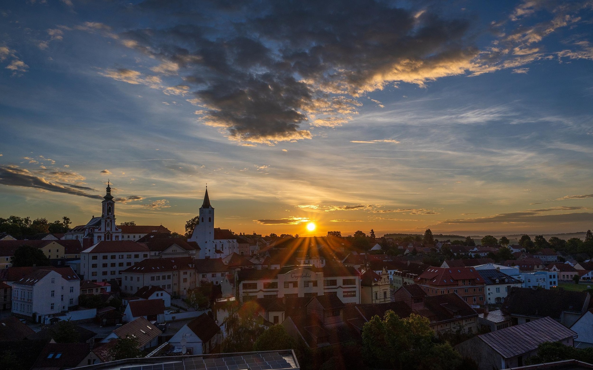 Západ slunce nad starým městem